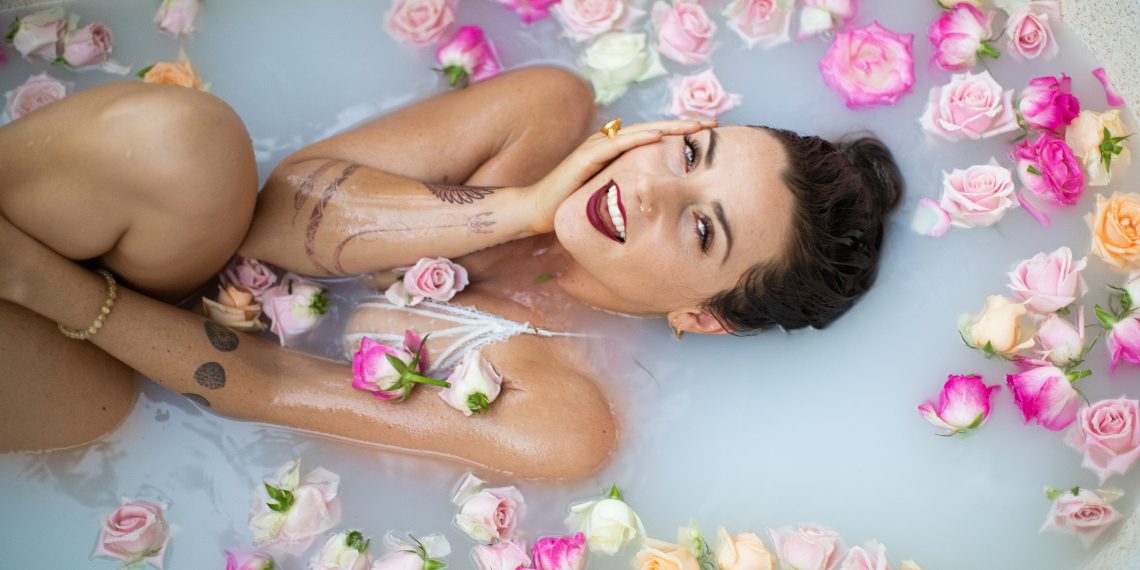 How Former Yoga Instructor Amanda Biccum Learnt the Art of Tantra Only to Discover a New Meaning to Pleasure and Sexuality