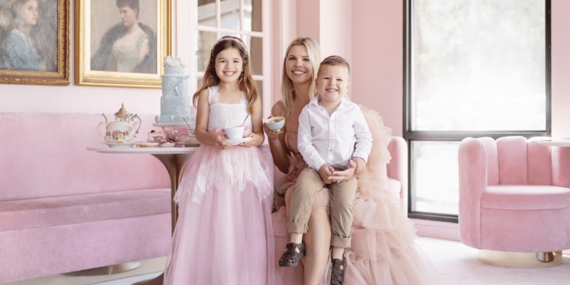 Rising Social Media Talent Megan Marie Komosa Shares Her Journey of Becoming a Blogger